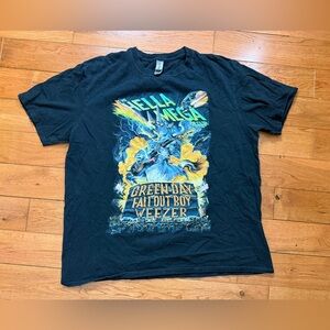 Hella Mega Tour Tee (Green Day, Weezer, Fall Out Boy)